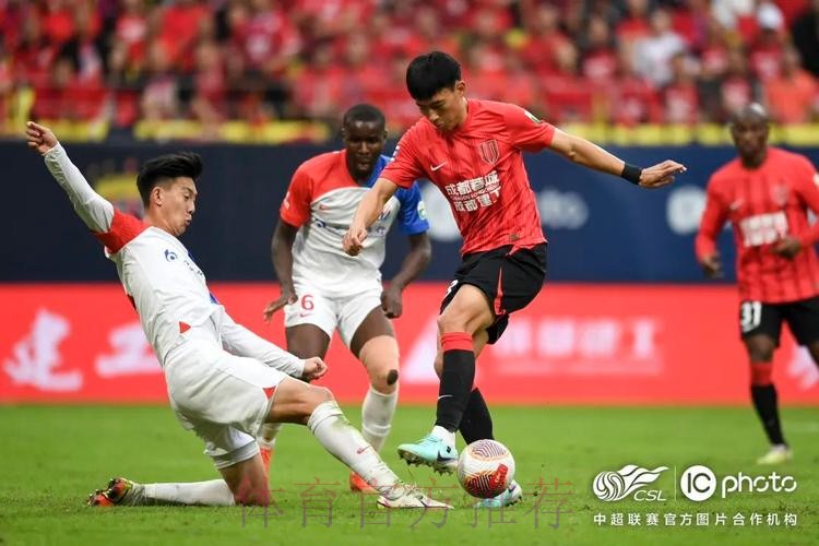 2024华润怡宝中超联赛收官 海港申花蓉城分获冠亚季军 2024华润怡宝中超联赛收官 海港申花蓉城分获冠亚季军